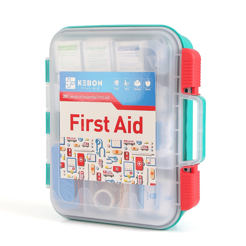 職場の壁に取り付けられた応急処置キット: すぐに対応できるソリューション